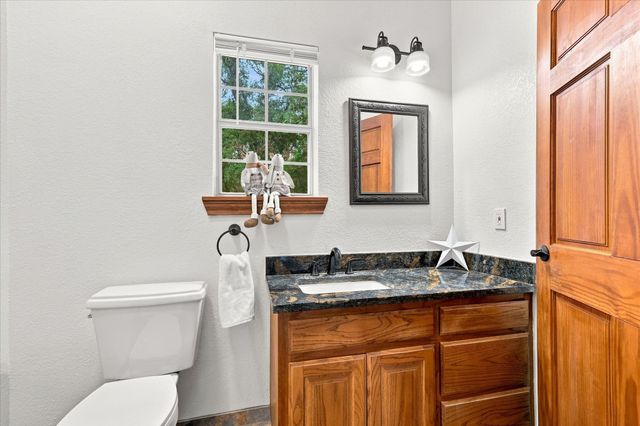 4025 Lake Oaks Circle, Fort Worth, TX 76108