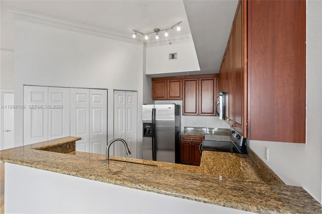 3001 NE 185th St 716, Aventura, FL 33180