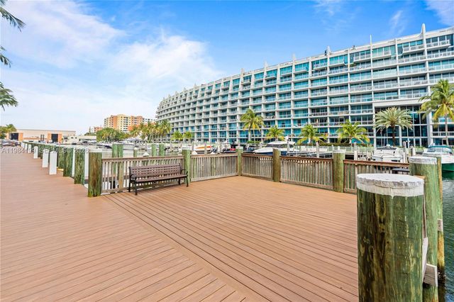 3001 NE 185th St 716, Aventura, FL 33180