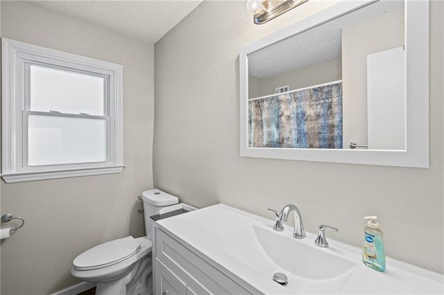 10602 E 79TH Terrace, Raytown, MO 64138
