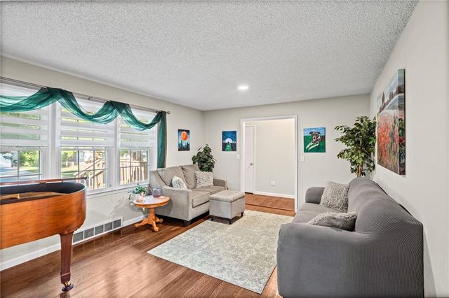 10602 E 79TH Terrace, Raytown, MO 64138