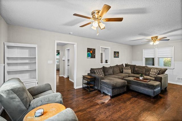 10602 E 79TH Terrace, Raytown, MO 64138