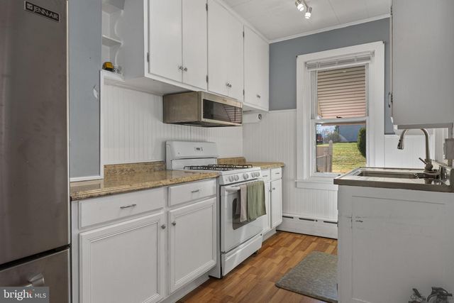 622 RHOADS AVE, Boyertown, PA 19512