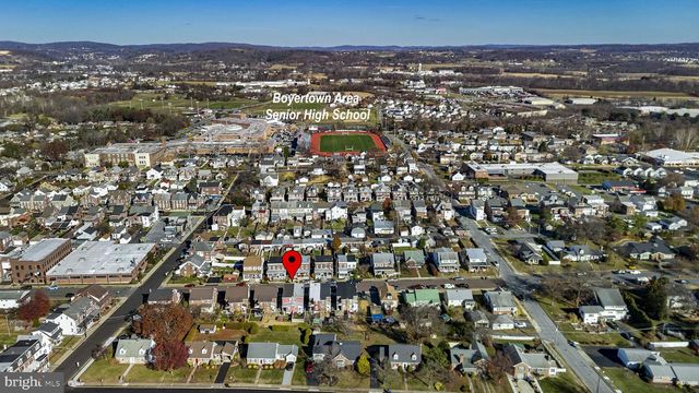 622 RHOADS AVE, Boyertown, PA 19512