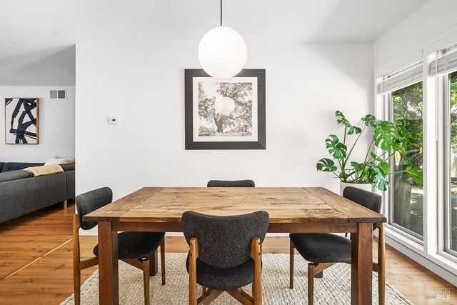 406 Corrillo Dr, San Rafael, CA 94903