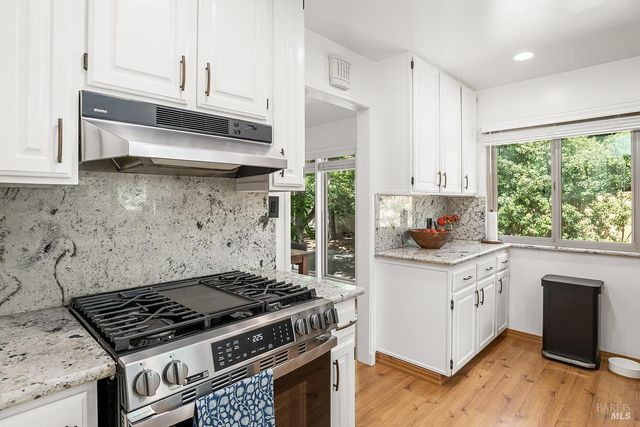 406 Corrillo Dr, San Rafael, CA 94903