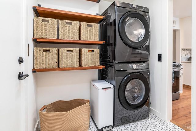 406 Corrillo Dr, San Rafael, CA 94903