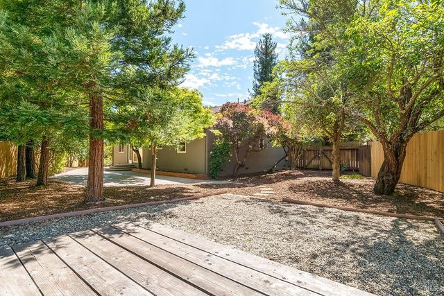 406 Corrillo Dr, San Rafael, CA 94903