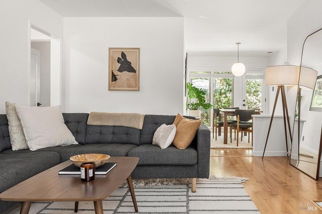 406 Corrillo Dr, San Rafael, CA 94903