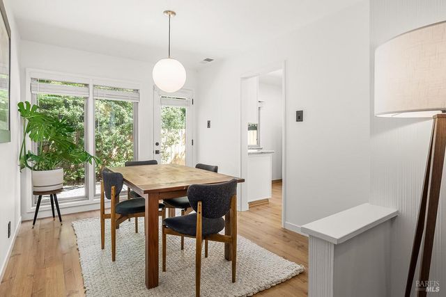 406 Corrillo Dr, San Rafael, CA 94903