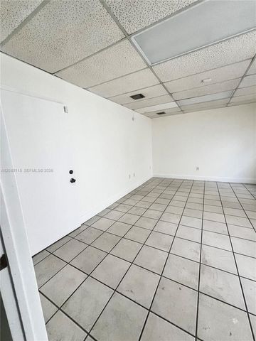 8000 NW 31st St 18, Doral, FL 33122