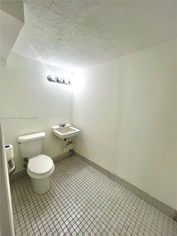 8000 NW 31st St 18, Doral, FL 33122
