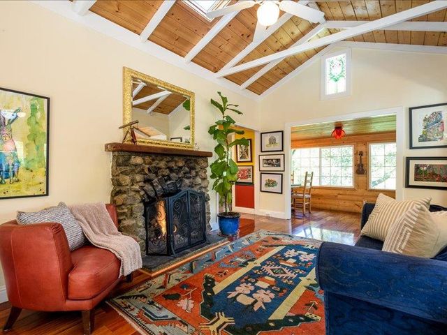 271 Sylvan Way, Redwood City, CA 94062