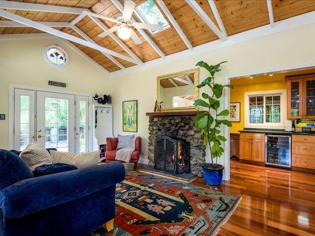 271 Sylvan Way, Redwood City, CA 94062