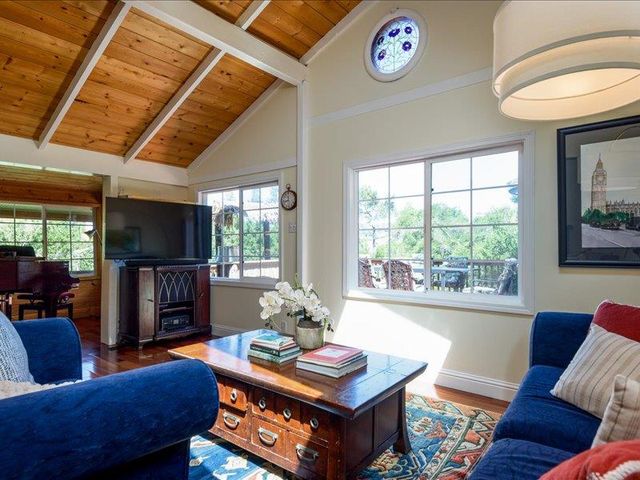 271 Sylvan Way, Redwood City, CA 94062