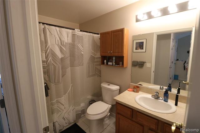 14486 Shadywood Drive, Sterling Heights, MI 48312