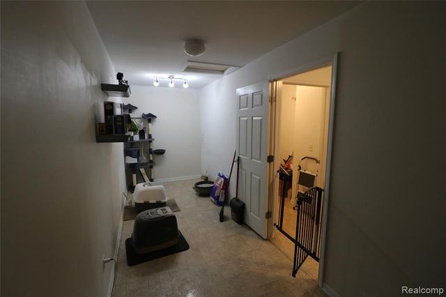 14486 Shadywood Drive, Sterling Heights, MI 48312