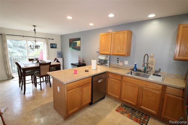 14486 Shadywood Drive, Sterling Heights, MI 48312
