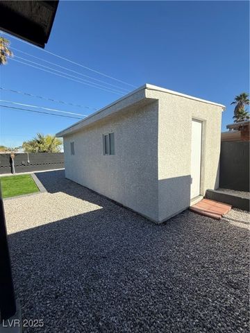 1660 Izabella Avenue, Las Vegas, NV 89169