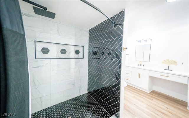 1660 Izabella Avenue, Las Vegas, NV 89169