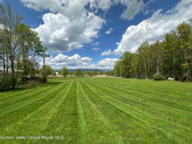 556 Bruyn Turnpike, Wallkill, NY 12589