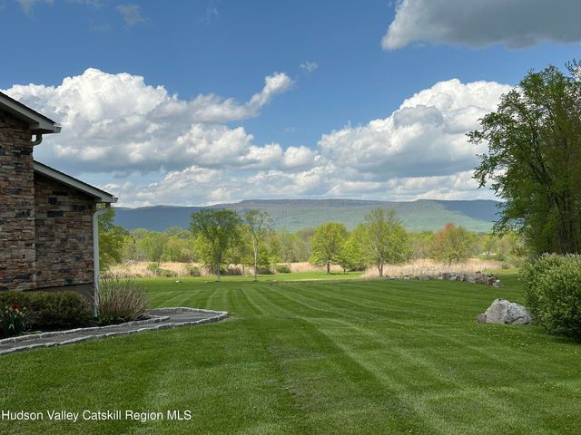 556 Bruyn Turnpike, Wallkill, NY 12589