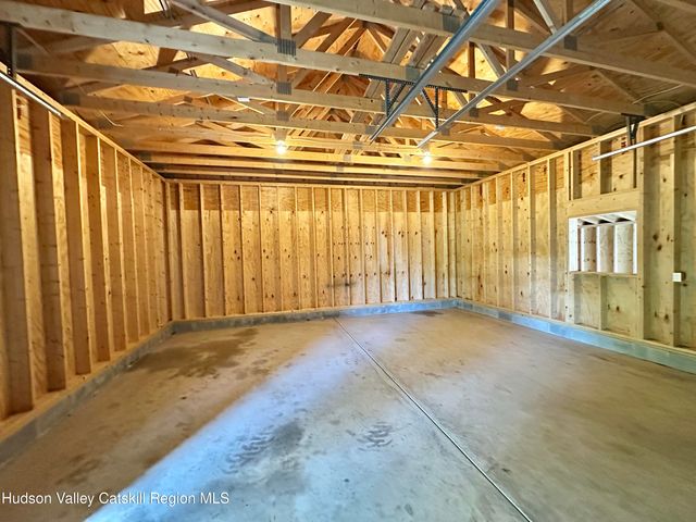 556 Bruyn Turnpike, Wallkill, NY 12589