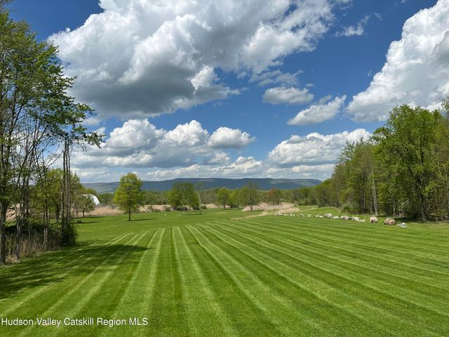 556 Bruyn Turnpike, Wallkill, NY 12589
