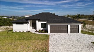 3915 Kismet PKWY W, Cape Coral, FL 33993