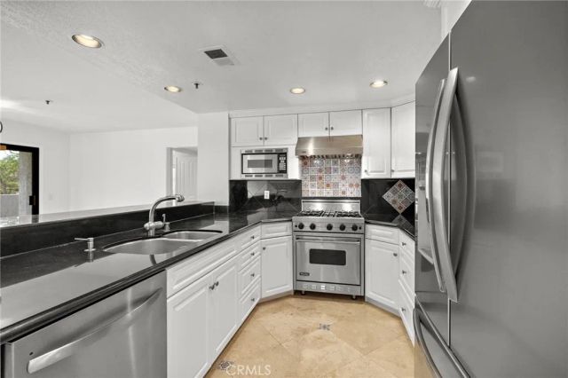 950 Cagney Lane 201, Newport Beach, CA 92663