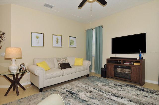 35 PARK PLACE CIRCLE, Palm Coast, FL 32164