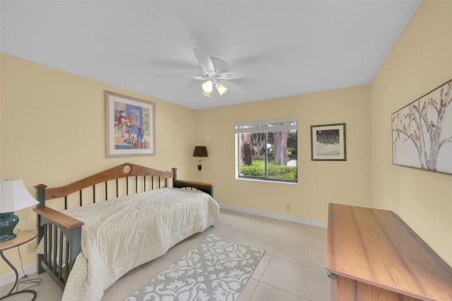 8252 Springlake Dr 8252, Boca Raton, FL 33496