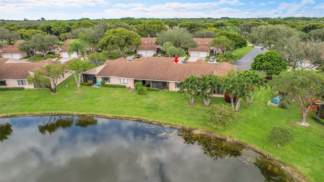 8252 Springlake Dr 8252, Boca Raton, FL 33496