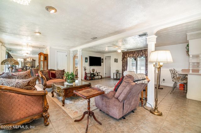 2153 COURTNEY Drive, Jacksonville, FL 32208