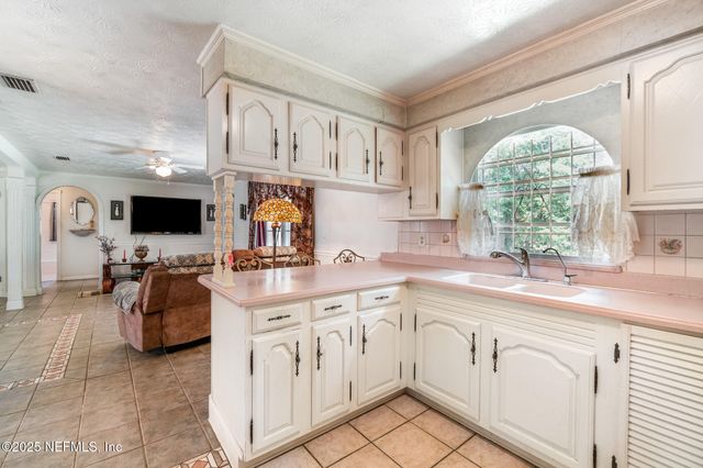 2153 COURTNEY Drive, Jacksonville, FL 32208