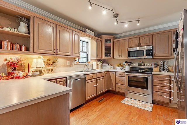 1030 Shamrock Street, Radcliff, KY 40160