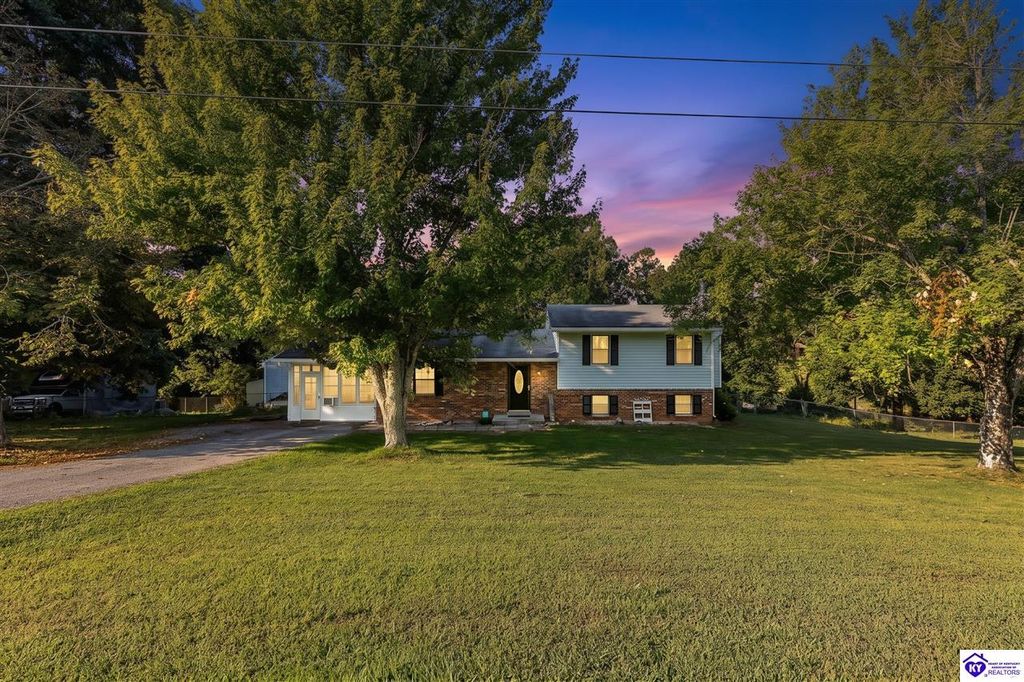 1030 Shamrock Street, Radcliff, KY 40160