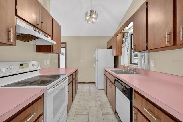 40248 ORANGE CIRCLE, Lady Lake, FL 32159