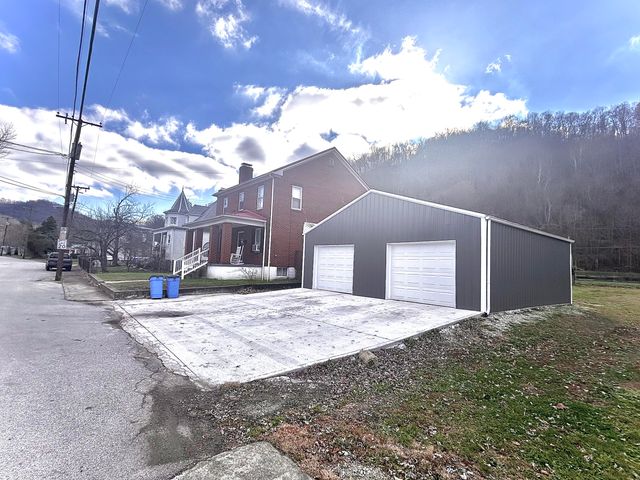 406 Front Street, Vanceburg, KY 41179