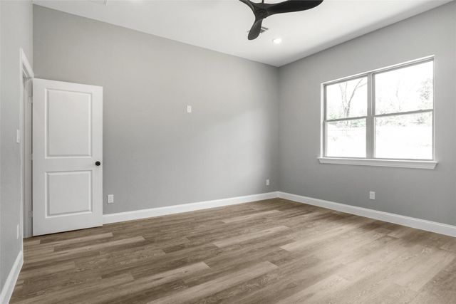 817 E 2nd Street, Weatherford, TX 76086