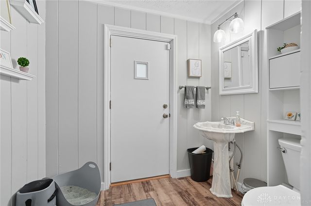 2467 S Dixie Drive, Dayton, OH 45409