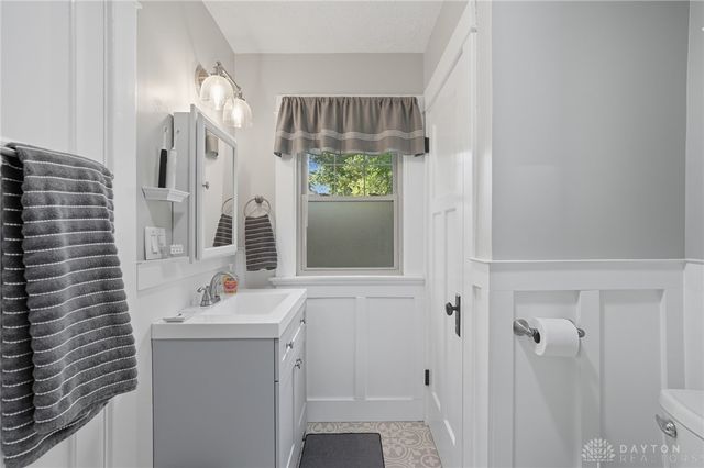 2467 S Dixie Drive, Dayton, OH 45409