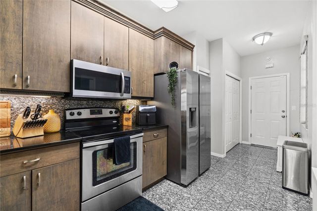 6400 46TH AVENUE N 16, Kenneth City, FL 33709