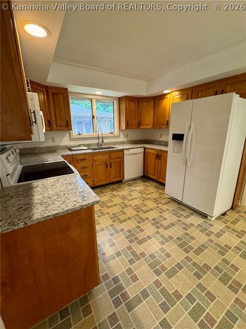 830 Lower Chester Road, Charleston, WV 25302