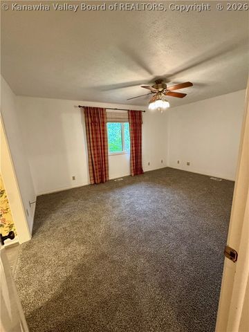 830 Lower Chester Road, Charleston, WV 25302
