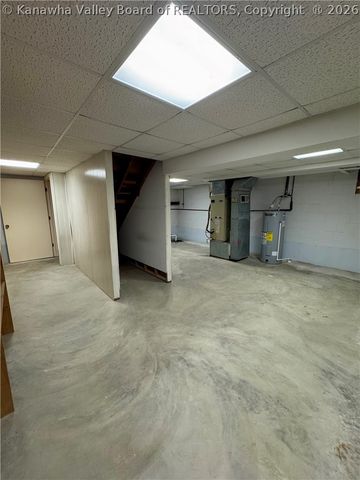 830 Lower Chester Road, Charleston, WV 25302