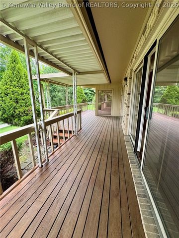 830 Lower Chester Road, Charleston, WV 25302