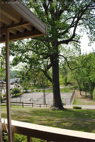 830 Lower Chester Road, Charleston, WV 25302