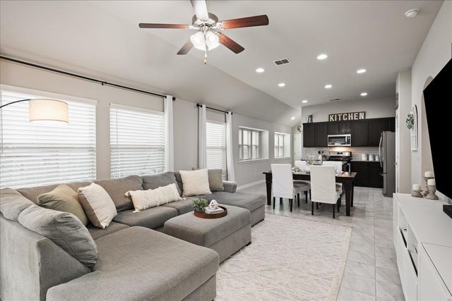 305 Hay Barn ST, San Marcos, TX 78666