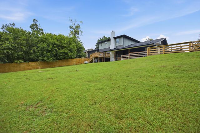 8178 Savannah Hills Drive, Ooltewah, TN 37363